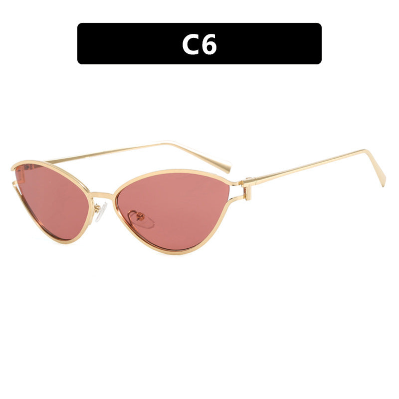 Ladies Cat-Eye Sunglasses in Elegant Gold Frame Bowlift
