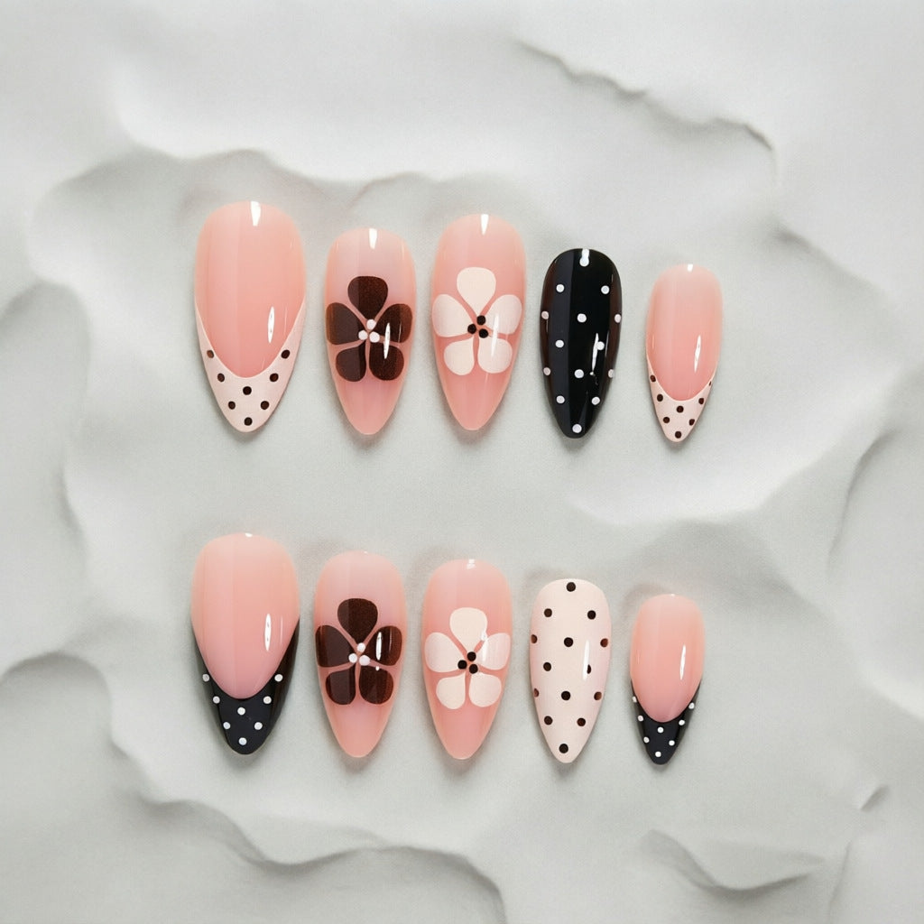 Artistic Press-On Nail Tips Bowlift