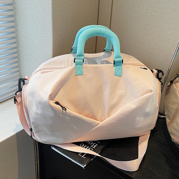 Versatile Utility Weekend Duffle Bag