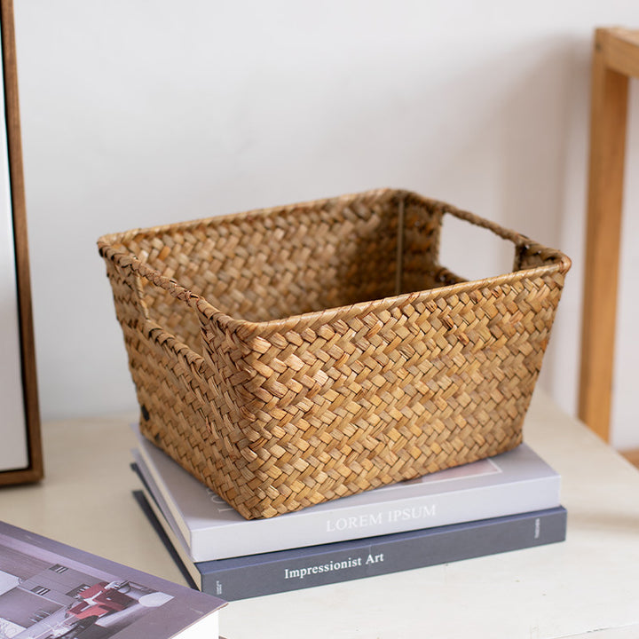 Unisex storage basket made of handwoven natural material Bowlift