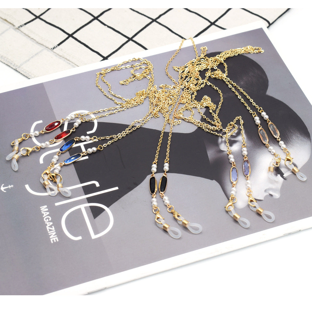 Elegant Eyewear Chain with Decorative Accents Bowlift