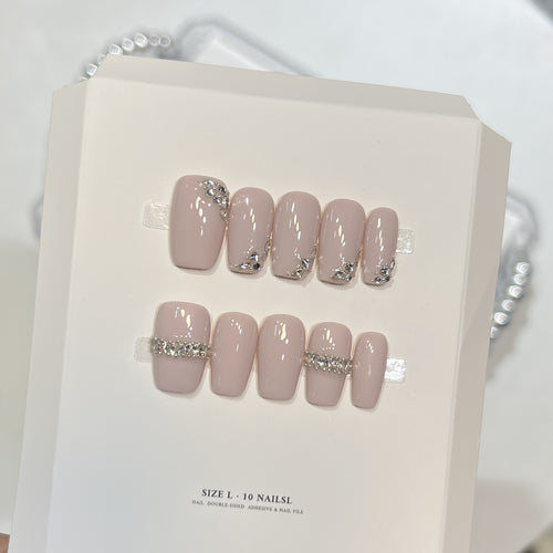 Luxury Rhinestone-Embellished Press-On Nail Set Bowlift