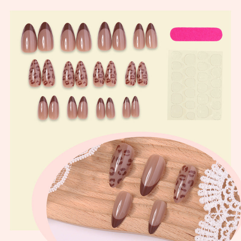 Trendy Press-On Nail Set Bowlift