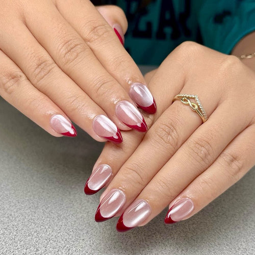 Noble Stiletto Fake Nails with Glossy Finish and Gradient Bowlift