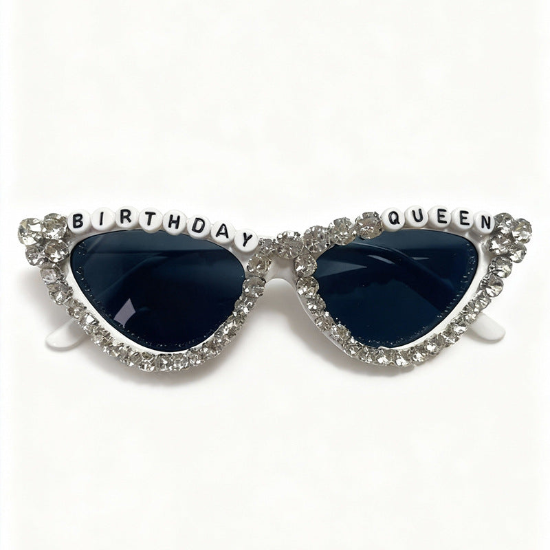 Glamorous Cat-Eye Sunglasses Bowlift