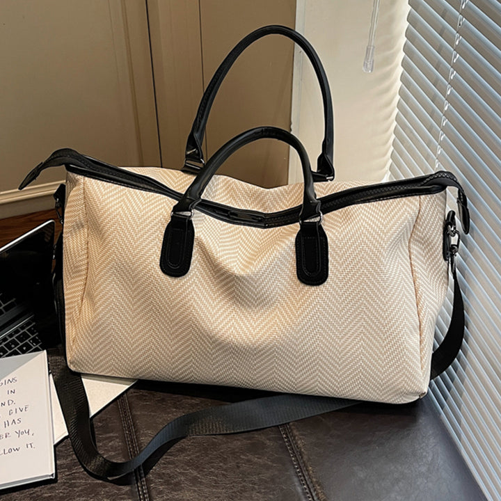 Elegant Travel Bag with Innovative Compartment Design Bowlift