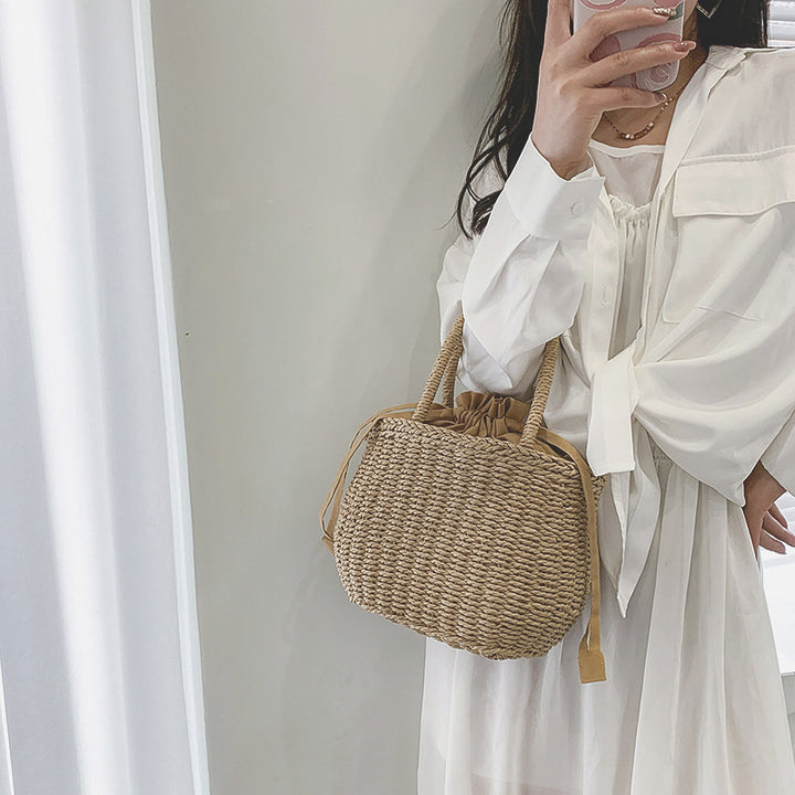 Individual Handbag Made of Natural Materials Bowlift