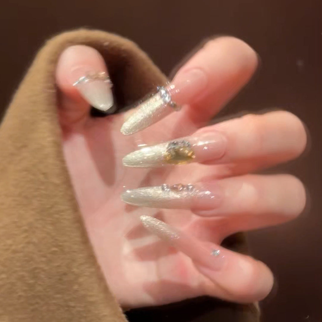 Elegant Glittery Press-On Nail Extensions Bowlift