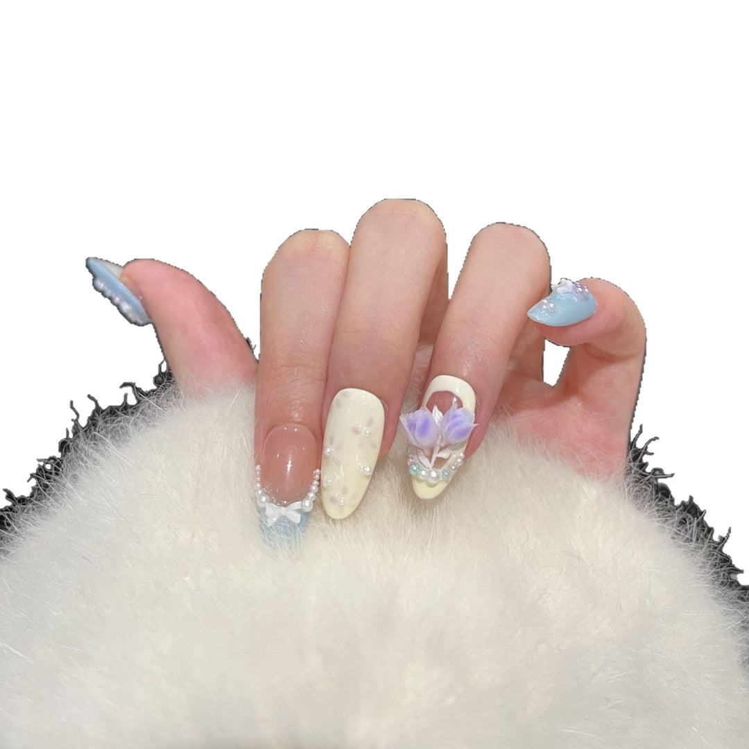 Artistic Floral-Accent Press-On Nails Bowlift