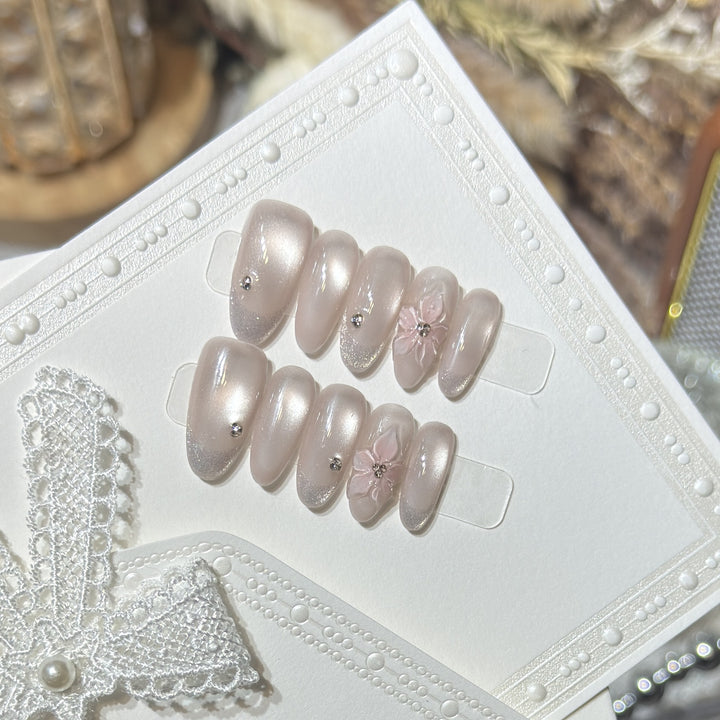 Elegant Floral Accented Press-On Nails Bowlift