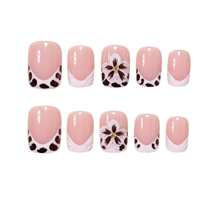 Elegant Floral Decorative Press-On Nails Bowlift