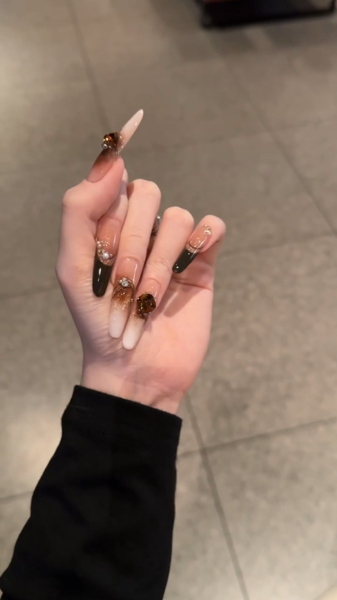 Creative Design Nails Bowlift