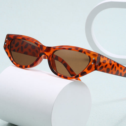 Women's fashionable sunglasses in trendy Cat-Eye style Bowlift