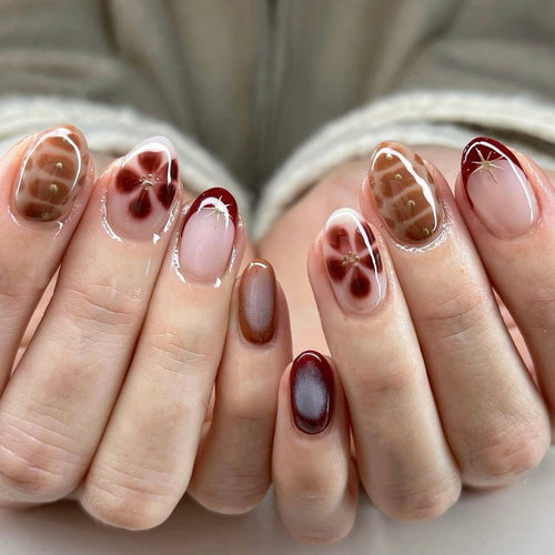 Artful Nail Art in Modern Style Bowlift