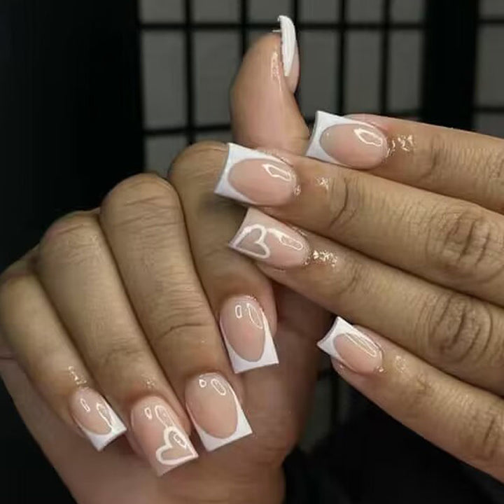 Artistic Heart Design Press-On Nails Bowlift