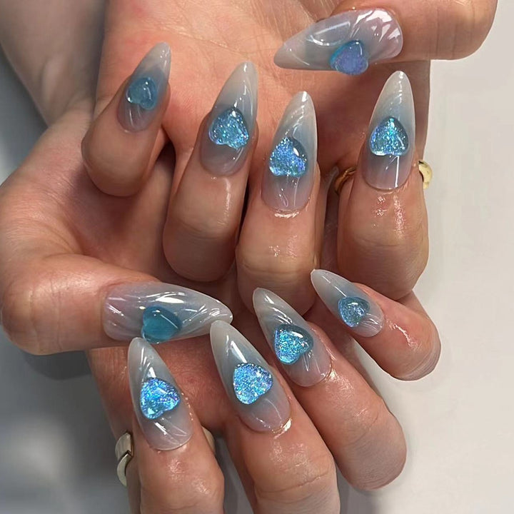 Artificial nails with Romantic Heart Design Bowlift