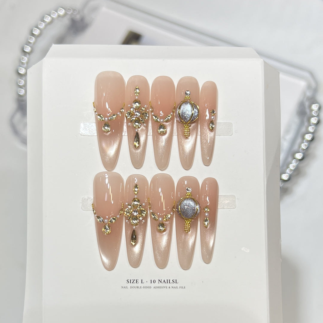 Premium Press-On Nail Art Set with Elegant Heart & Leaf Design Bowlift