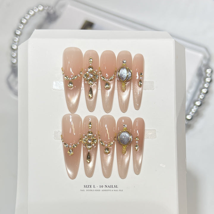 Premium Press-On Nail Art Set with Elegant Heart & Leaf Design Bowlift