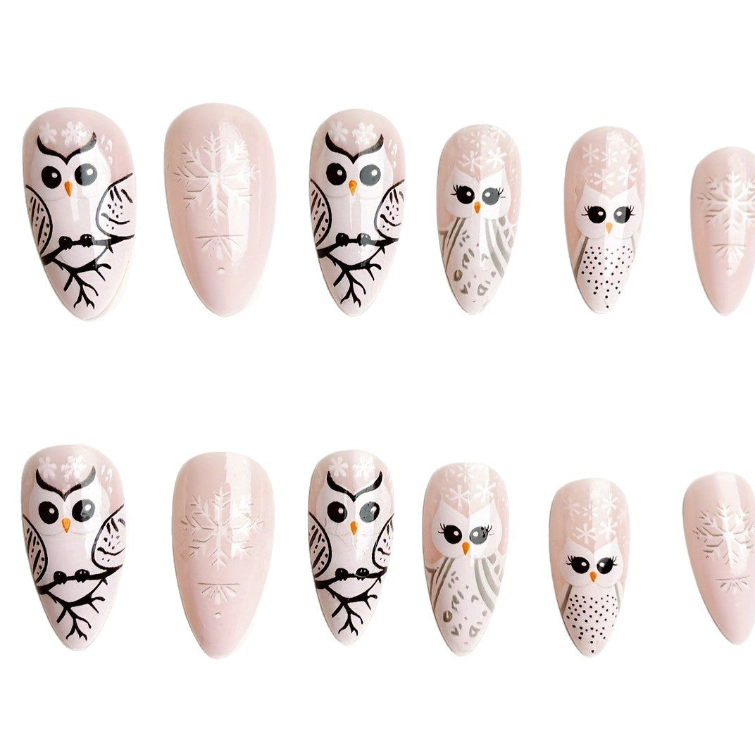 Artistic Owl-Inspired 3D Nail Art Bowlift