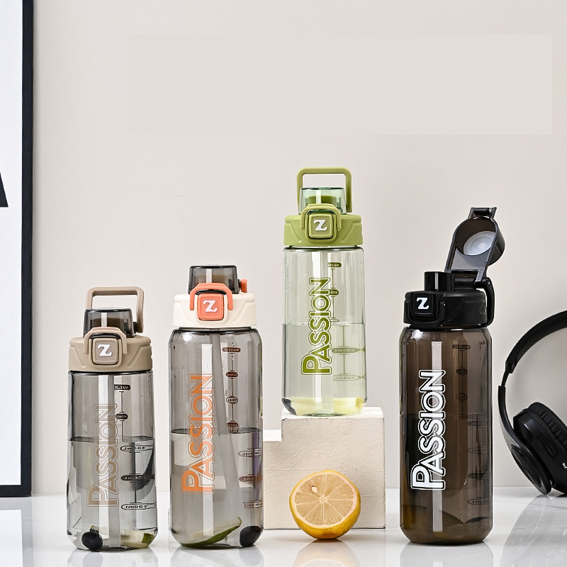 Ladies drinking bottle with integrated measuring system and flip-top closure Bowlift