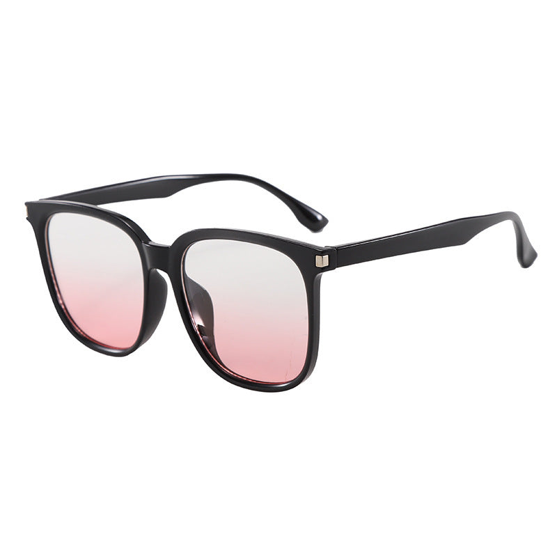 Women stylish fashionable sunglasses in square design Bowlift
