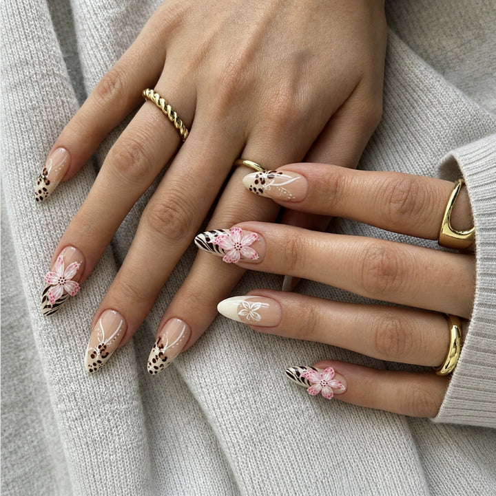 Artistic Press-On Nail Set with Celestial Design Bowlift
