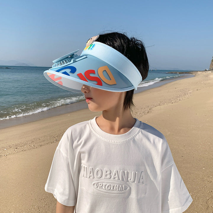 Adjustable children sun visor with integrated mini fan and extra wide brim Bowlift