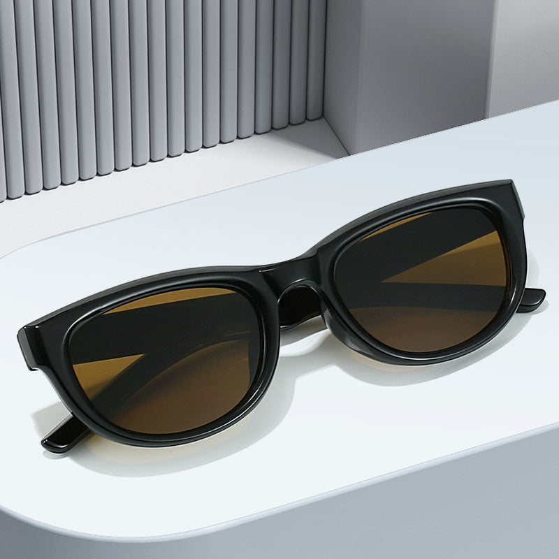 Women's Cat-Eye Sunglasses with Durable Frame and UV Protection Bowlift