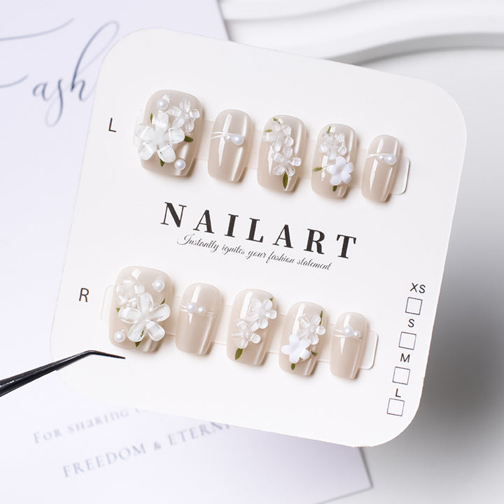 Creative Nail Art Set with Elegant Applications Bowlift