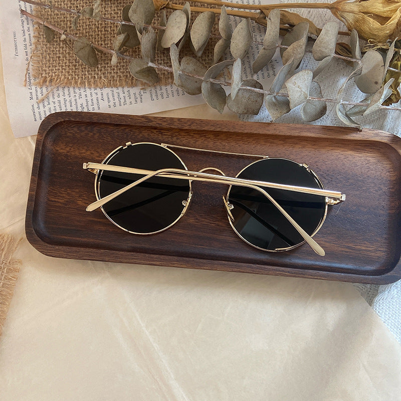 Fashionable Round Sunglasses with Fine Metal Frame Bowlift