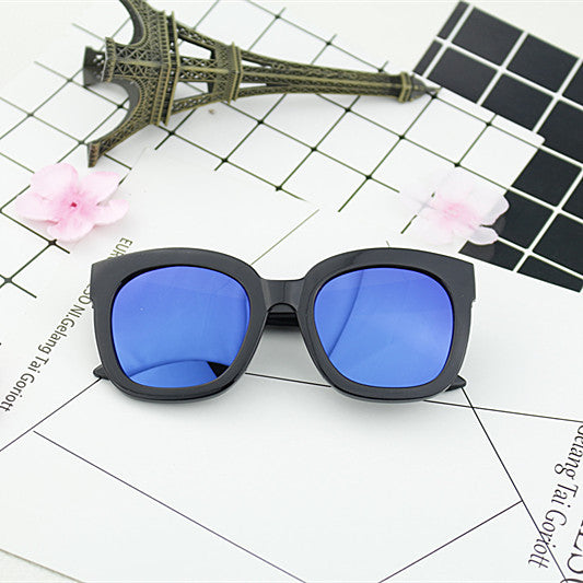 Women's oversized sunglasses with fashionable design and UV protection Bowlift