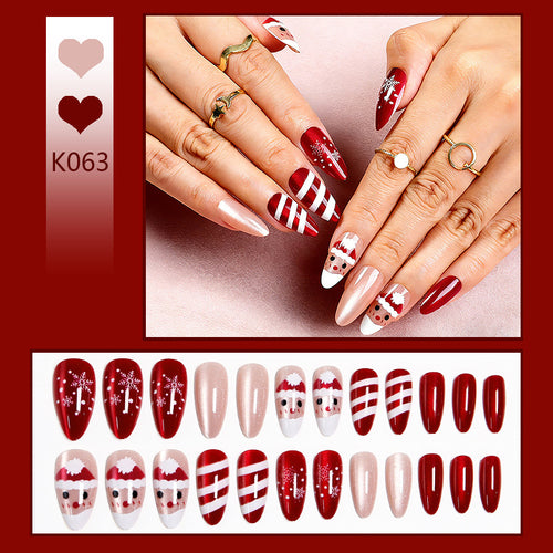 Artificial nails with festive Christmas design Bowlift