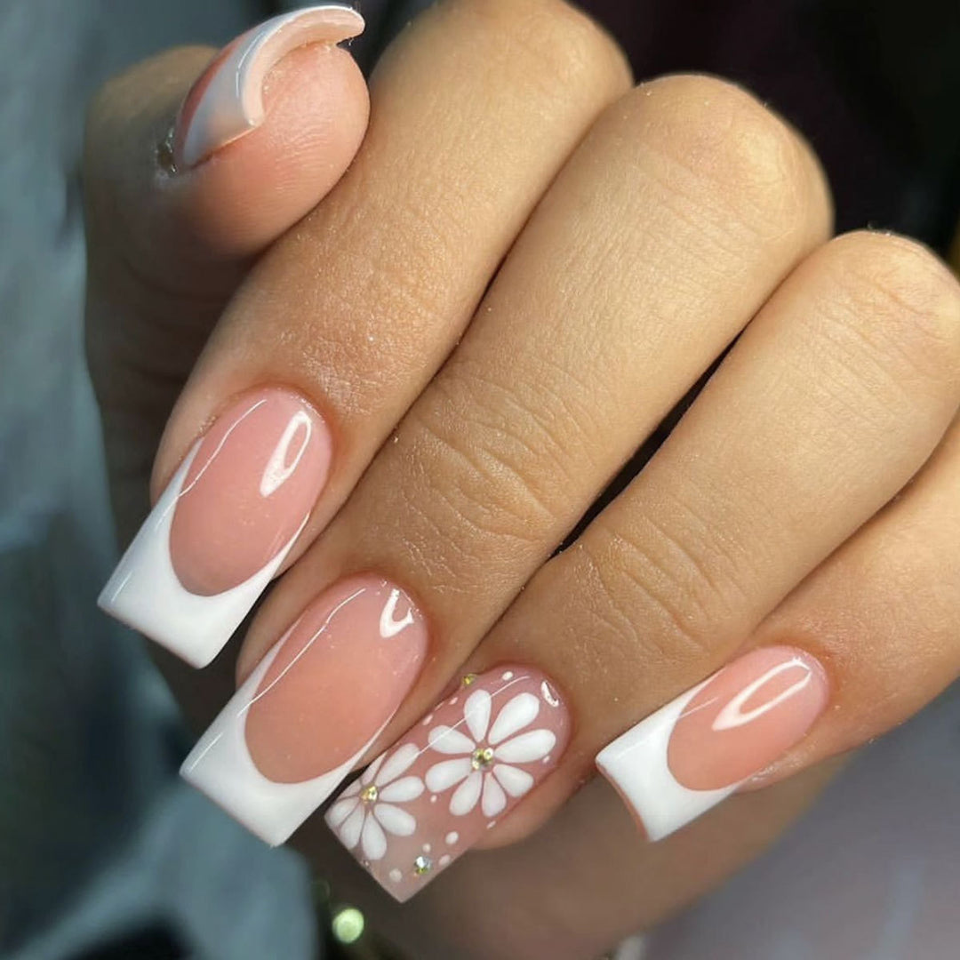 Elegant Floral Accent Nail Art Extensions Bowlift