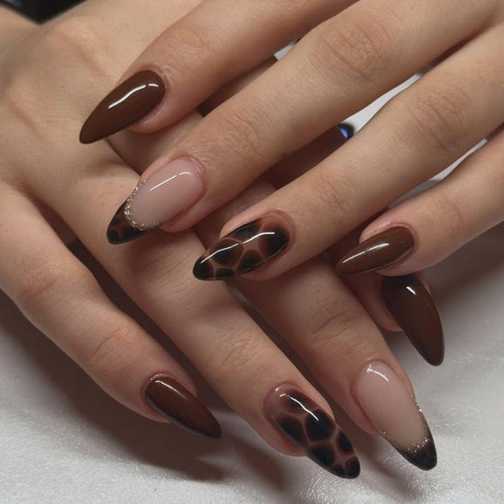 Artistic accent nails with geometric designs Bowlift