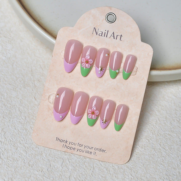 Elegant Floral Accented Press-On Nail Set Bowlift