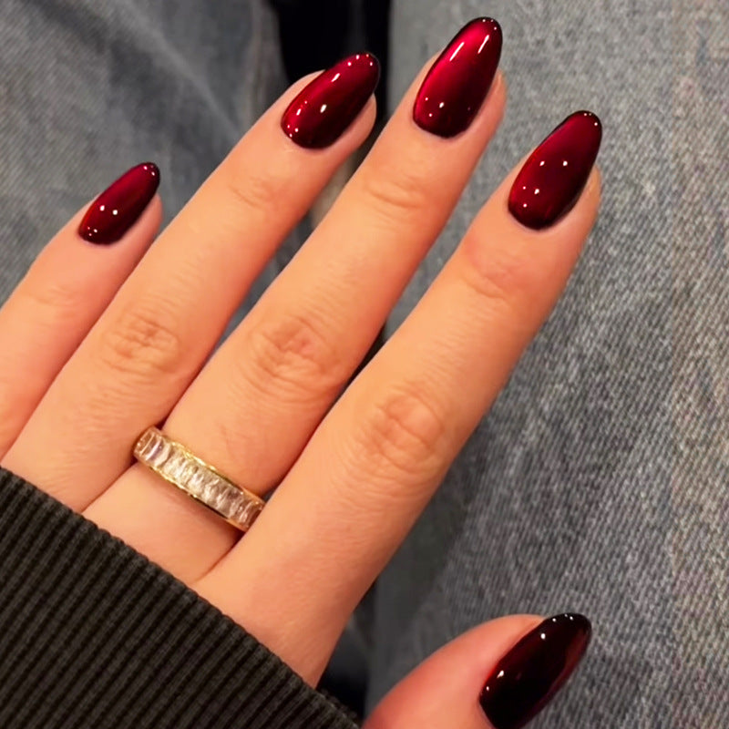 Elegant Almond-Shaped Press-On Nails with Glossy Finish Bowlift