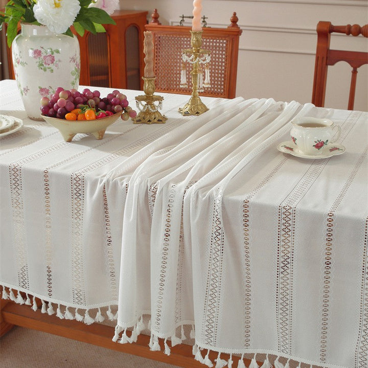 Elegant Intricate Lace Tablecloth