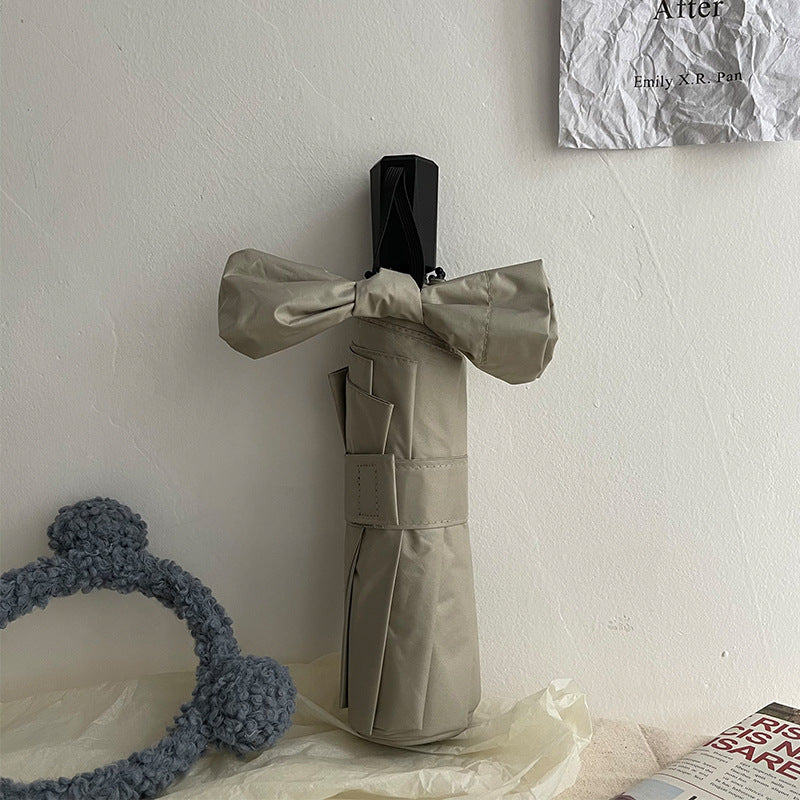 Ladies compact folding umbrella with sturdy case Bowlift
