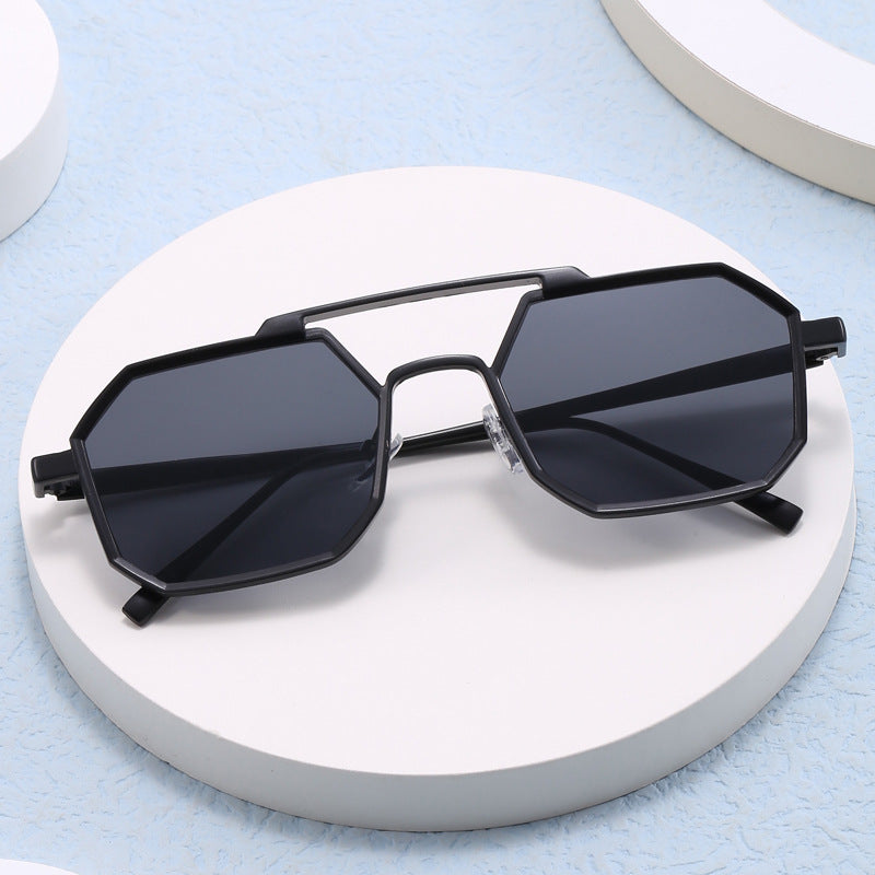 Ladies stylish sunglasses in elegant octagonal design Bowlift