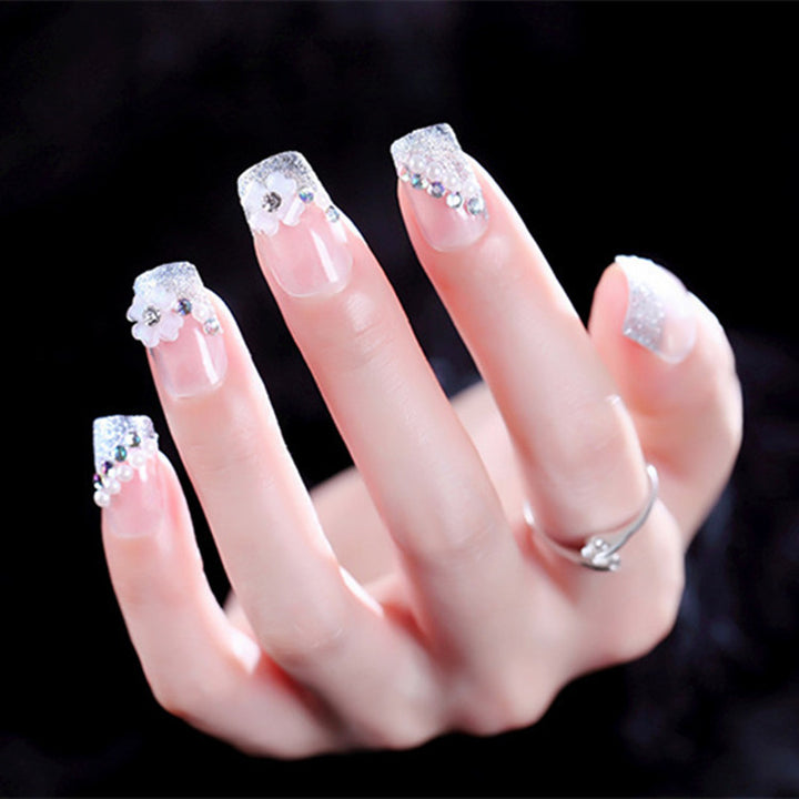 Artificial nails with delicate floral decorations Bowlift