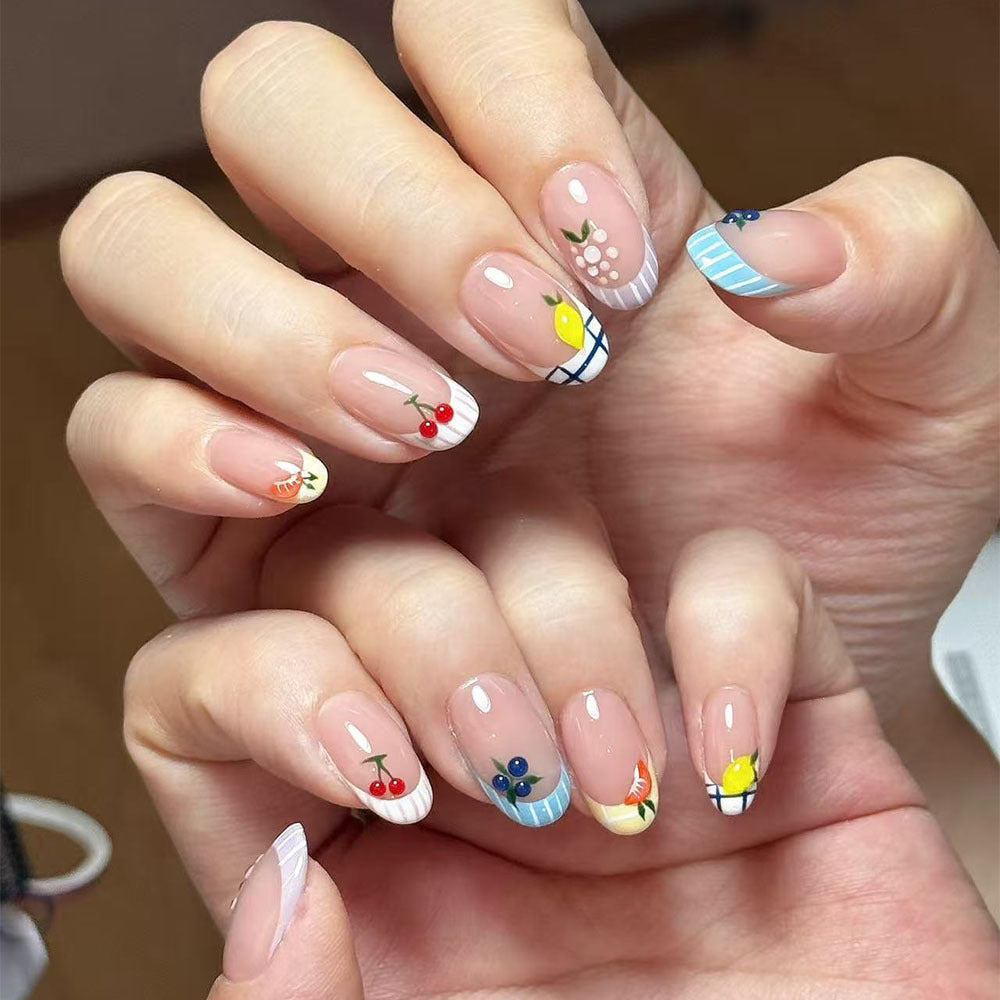 Artificial nails with exclusive spring design Bowlift