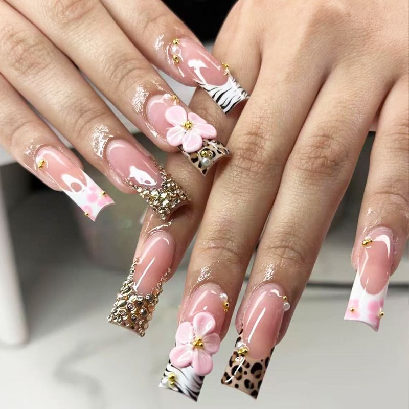 Artisan Decorative Nail Tips Bowlift