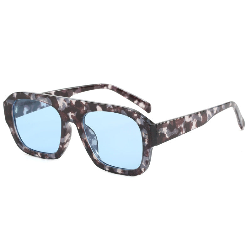 Ladies oversized square sunglasses with modern design Bowlift