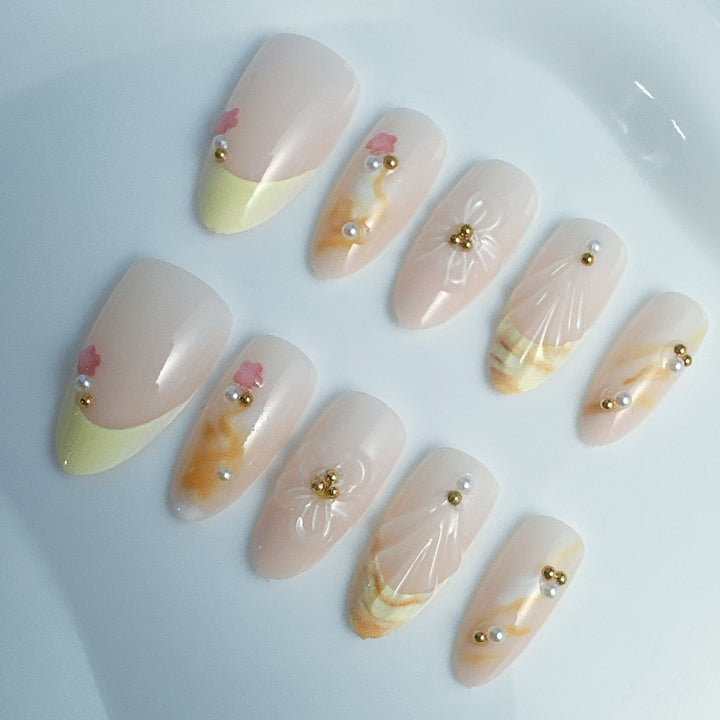 Artificial nails with floral and modern accents Bowlift