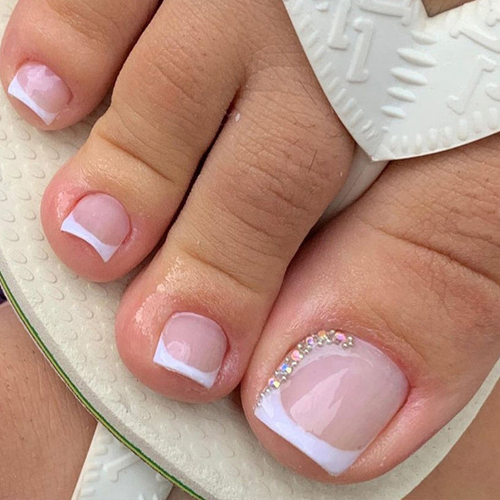 Nail Art Set with Glitter Accents Bowlift