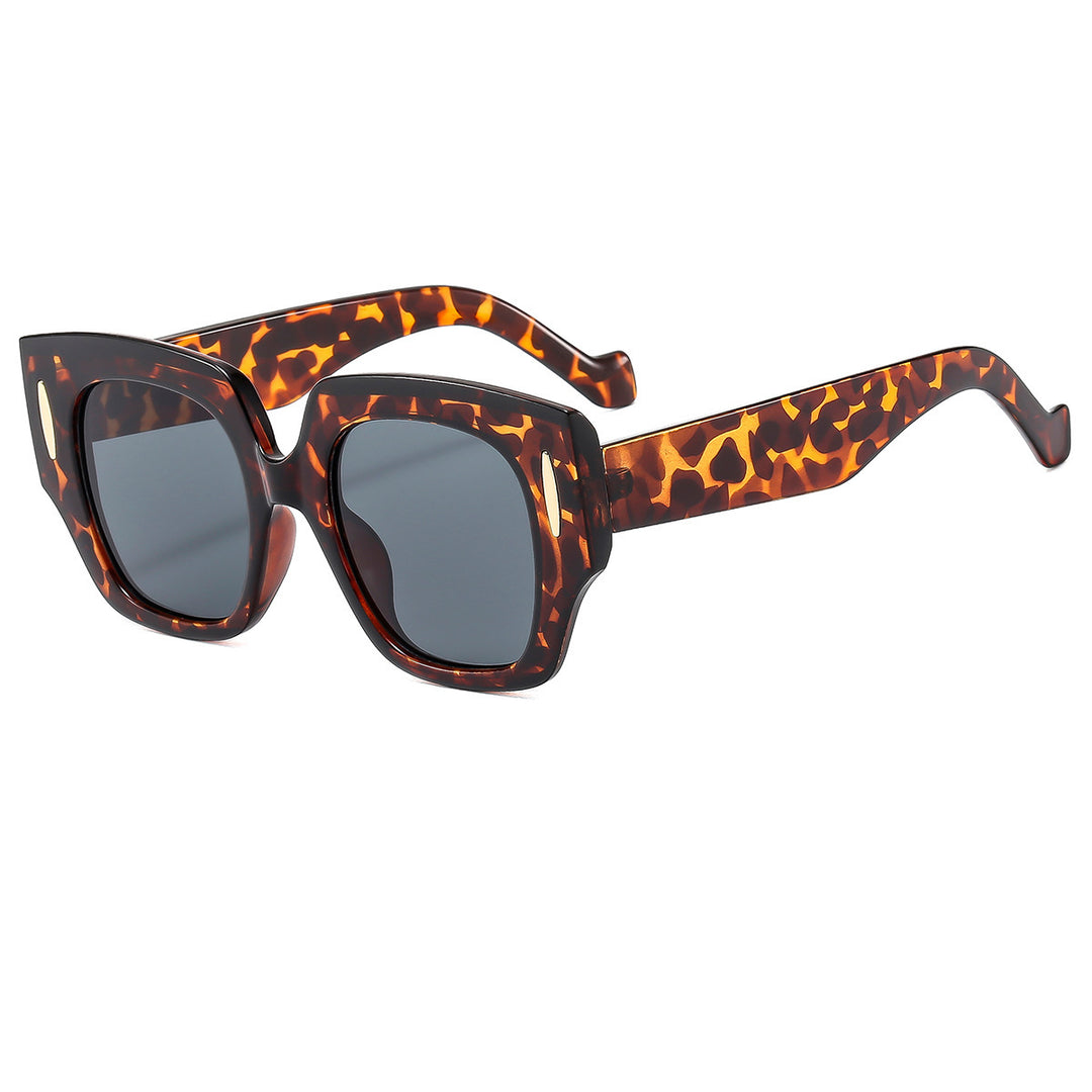 Women's Geometric Oversized Sunglasses with Luxurious Accent Bowlift