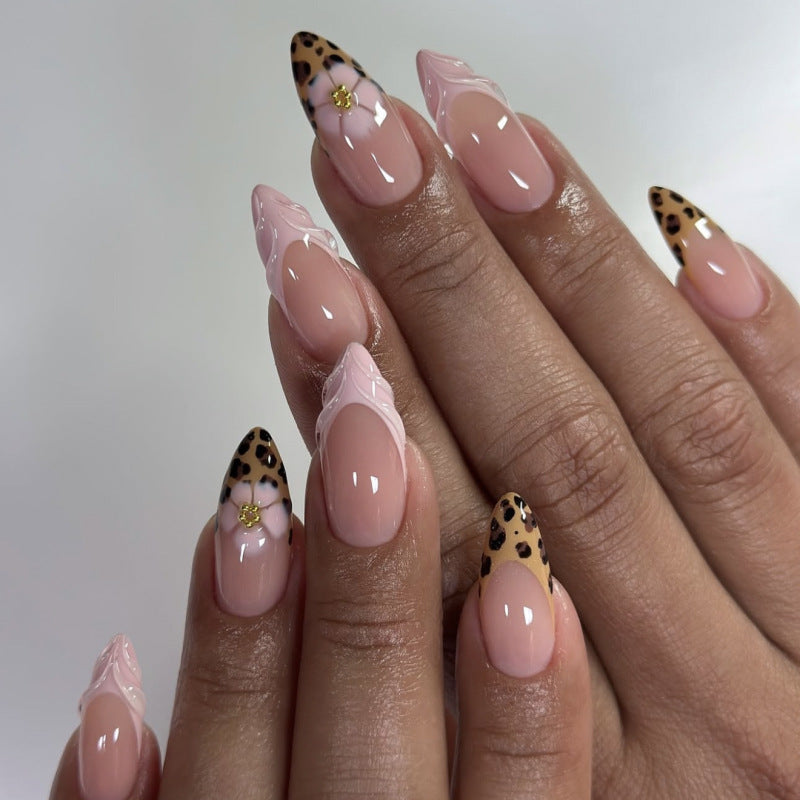 Artful stiletto nails with floral leopard pattern Bowlift