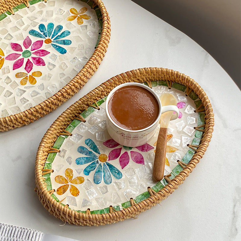 Ladies Elegant Serving Plate Set made of handwoven natural material Bowlift