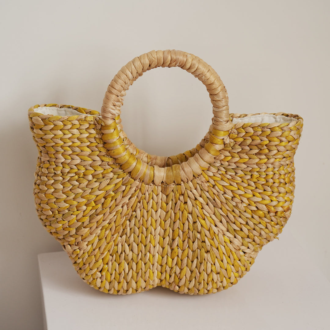 Handmade beach bag made of braided seagrass Bowlift