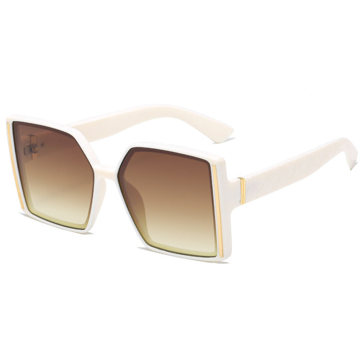 Women’s fashionable sunglasses in retro-inspired design Bowlift
